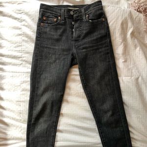 Levi’s black wash wedge skinny jeans size 24